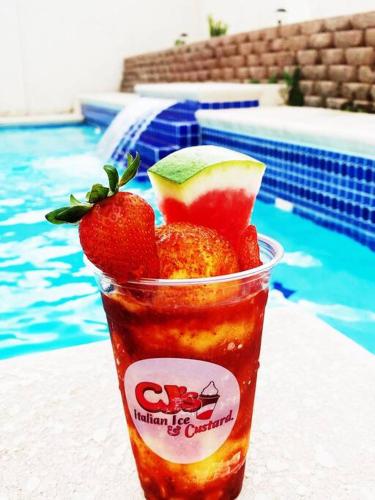 J’s amazing pool and hot Jaccuzi sweet house in Las Vegas (NV)