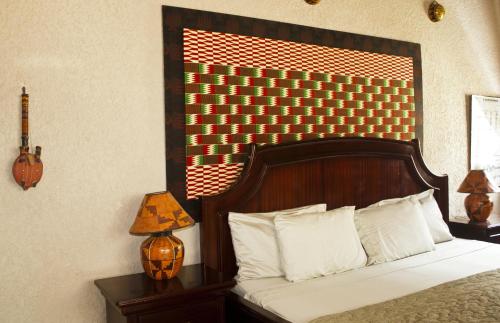 Four Villages Inn - صورة 5