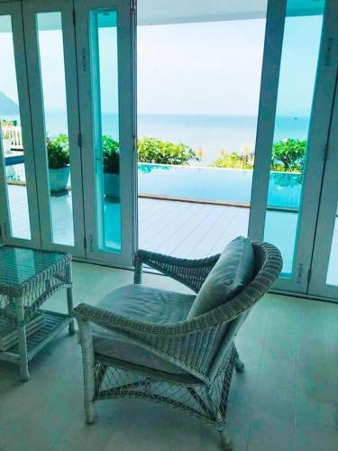 The Sunny Hill Pool Villa Panoramic Sea Views in Si Kao