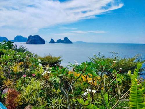 The Sunny Hill Pool Villa 180° Panoramic Sea View in Trang