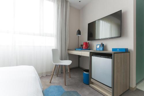 Deluxe Double Room image 8