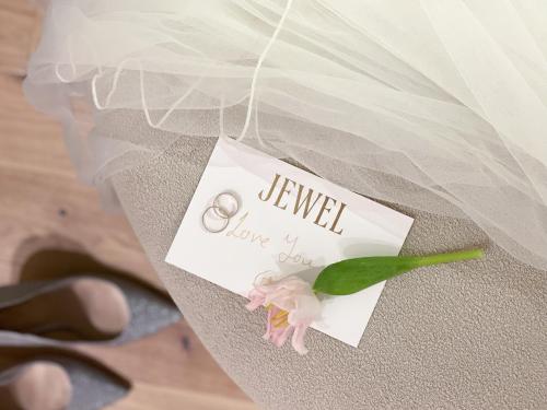 Deluxe Suite image 9