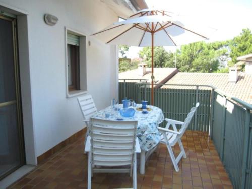 Comfy flat with balcony at 30metres from the beach