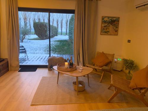 設施, Chambre romantique avec Jacuzzi privée (Chambre romantique avec Jacuzzi privee) in 梅西