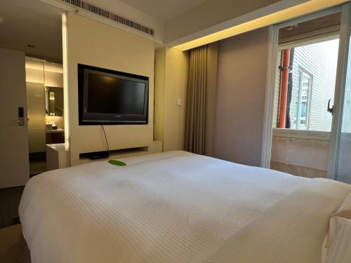 Standard Double Room image 4