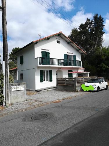 CAPBRETON -Appartement rez de jardin quartier proche centre et plages 5 pers in Les Dunes