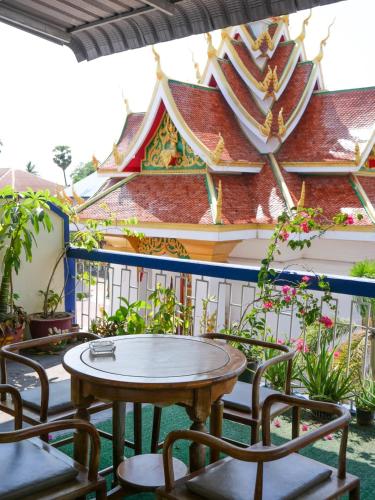 Balcony/terrace, KFG Guesthouse in Thakhek