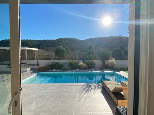 Magnifique villa avec piscine 6 p