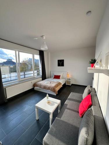 B&B Krefeld - Apartment in zentraler Lage (mit Arbeitsecke) - Bed and Breakfast Krefeld