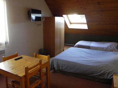 Studio (2/3 Adults) with Double Bed