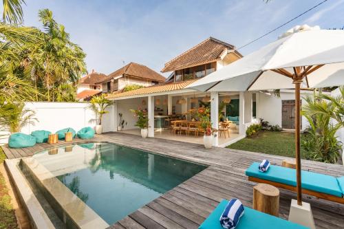 2 BDR villa, walking distance to Seminyak beach.