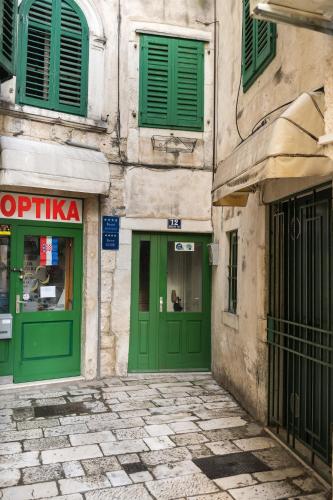 Pintu masuk, Split city centre room in Split