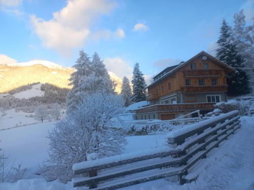 Alpen Apartments Salzburg in 5575 Lessach