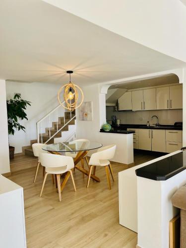 Villa with sea view and luxury heated pool, San Miguel de Abona (photo 9)