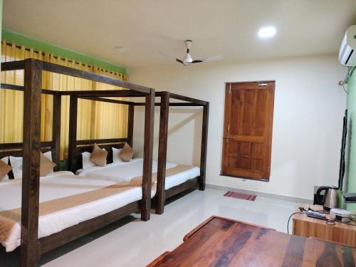SAHAY VILLA RESORT in Bandora