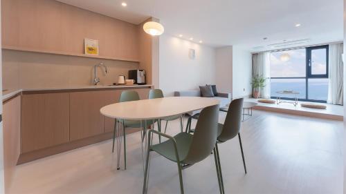 Geoje Mongdol Beach H Avenue Hotel in Dongbu-myeon