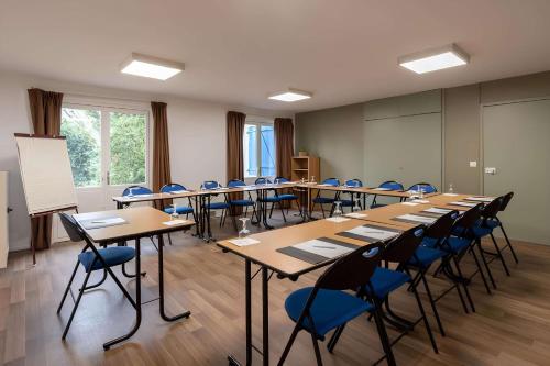Kyriad Plaisir St Quentin en Yvelines - image 11