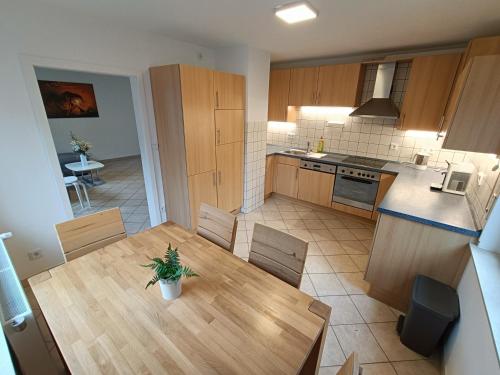Kitchen, Geraumige helle Wohnung im grunen Taunus mit Privatparkplatz in Schlangenbad