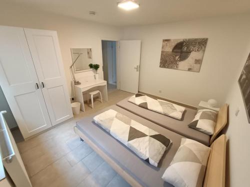 Geraumige helle Wohnung im grunen Taunus mit Privatparkplatz in Schlangenbad