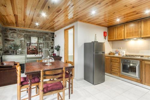 Rustic Getaway in Guarda in กูเวีย