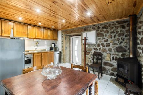 Rustic Getaway in Guarda in กูเวีย