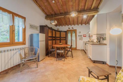 One-Bedroom Apartment image 10
