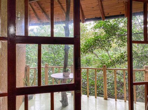 Double Room with Balcony image 3