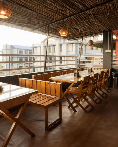 Restaurant, Living Roof in Laitumkhrah