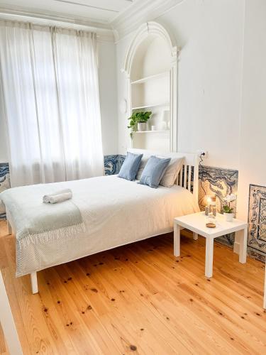 Spacious Historic Room on Rua Augusta, Lisbon (photo 10)