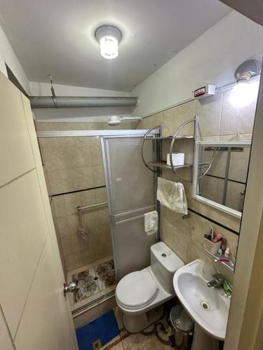 Twin Room image 9