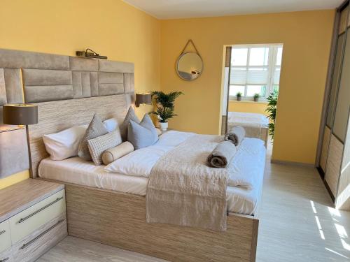2 bedrooms, 2 beds