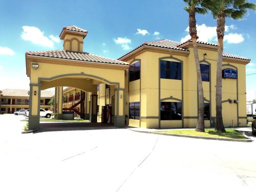Boca Chica Inn and Suites - 출입구