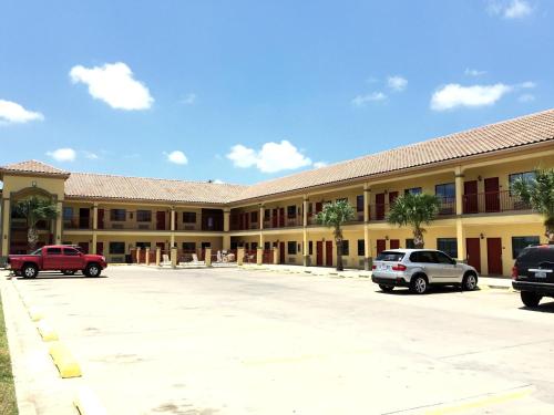 Boca Chica Inn and Suites