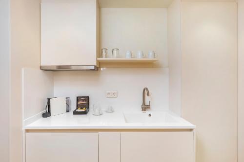 Cocoοns Suites & Villas Fourka