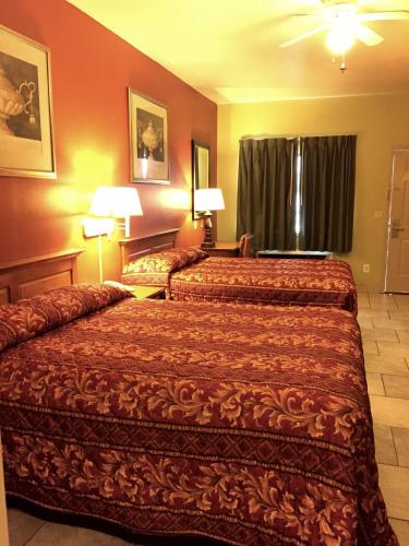 Queen Room with Two Queen Beds