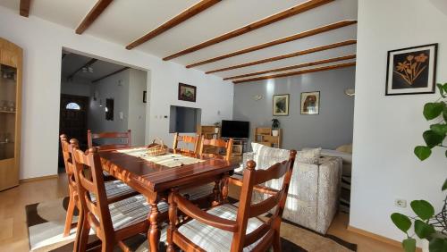 Apartment Cobanija - image 2