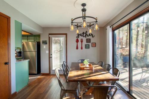 Létesítmények, Hot Tub 7 min to Parkway More in Pigeon Forge Külváros