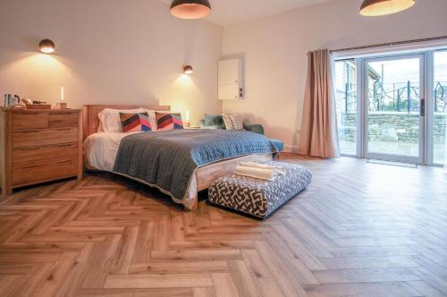 Suite 4 - Sleeping Giant Hotel - Pen Y Cae Inn, Brecon