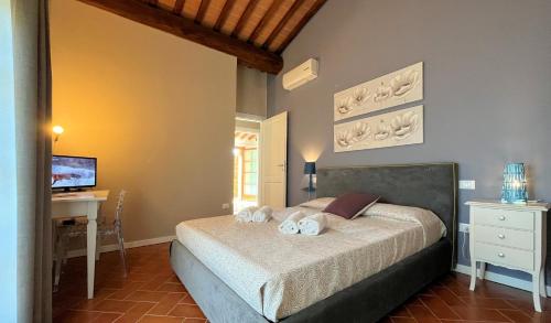 Borgo del Silenzio - Apartments with pool in Lajatico