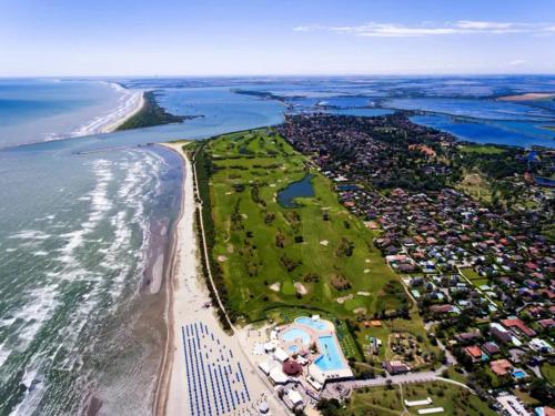 Elegant villa in the idyllic island of Albarella