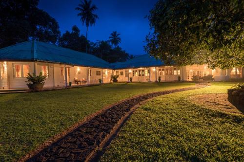 Udapola Bungalow by Lalan Leisure