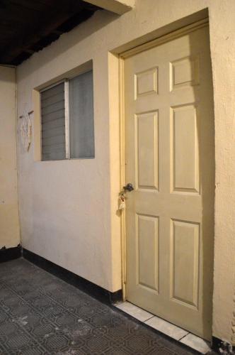 Double Room image 4