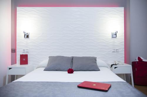 Hostal Alhambra - Adults Only