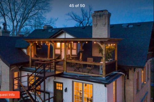 NEW! Apartment in Historic Mansion. Location! Views! in Denver, USA