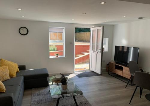 The White House By My Serviced Apartments - image 6