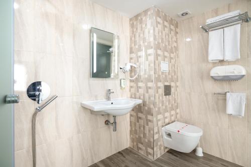 Hotel Boutique 5 - Free parking - Free breakfast - Free internet - EVSE, Sofia (Foto 9)