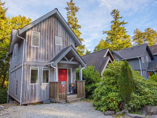 Ocean Surf Forest Cabin with Water View