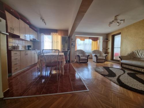 Nice & Relaxing Central Apartment - image 7