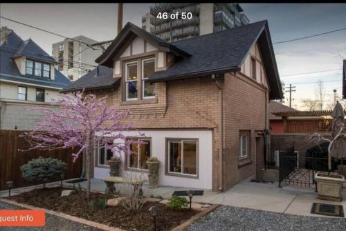 NEW! Private Cap Hill Carriage House in Denver, USA