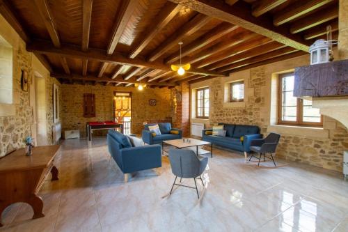 Iekārtas, Nouzet gites et lits in Eyzerac